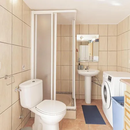 Stunning In With Kitchen