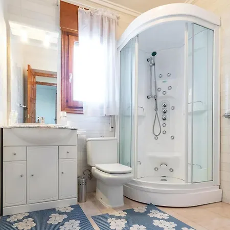 Stunning In With Kitchen * Рохалес