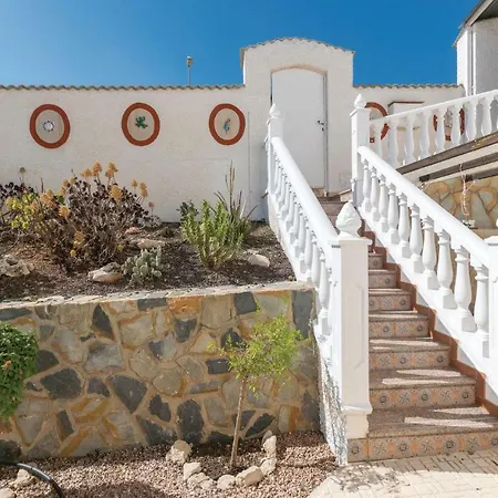Stunning In With Kitchen Holiday home *